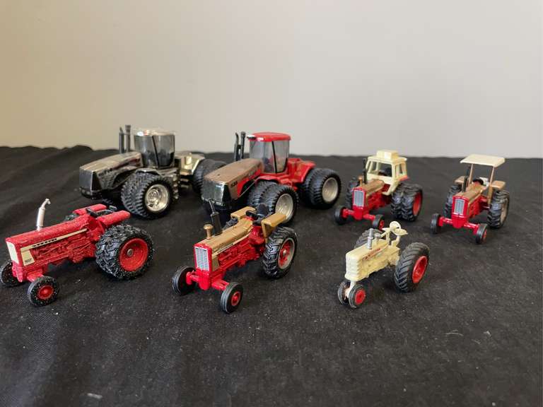 (7) 1/64 Case-IH + IH Tractors image