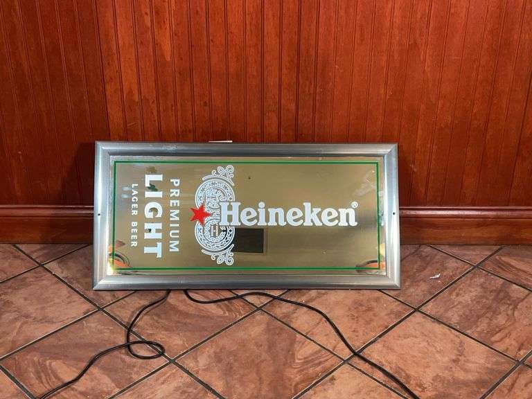 Heineken Mirror Sign image