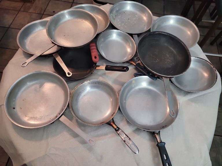 (12) Assorted Skillets image