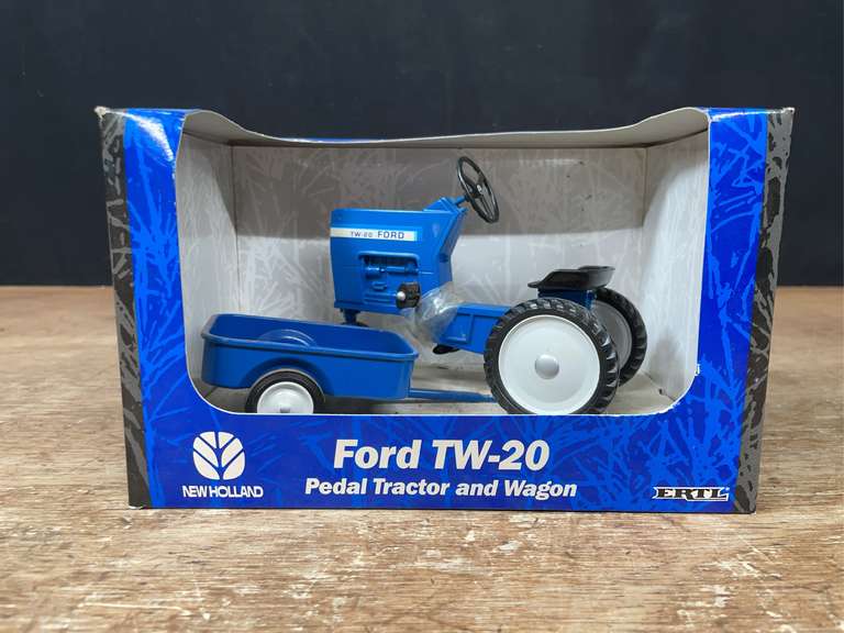 1/8 Ford TW-20 Pedal Tractor + Wagons NIB Ertl image