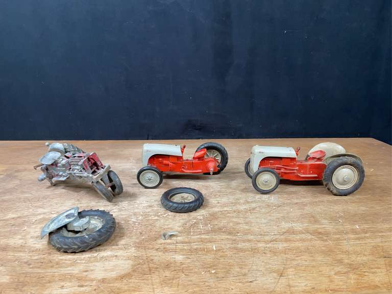 (3) 1/12 Fords image