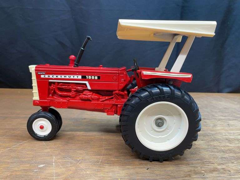 1/16 Cockshutt 1555 Ertl image