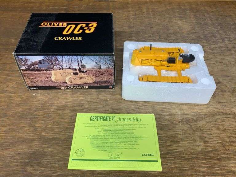 1/16 Oliver OC-3 Crawler 1999 NTTC NIB Ertl image