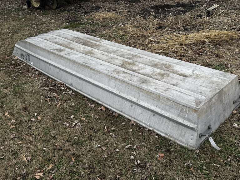 12' Aluminum Jon Boat image