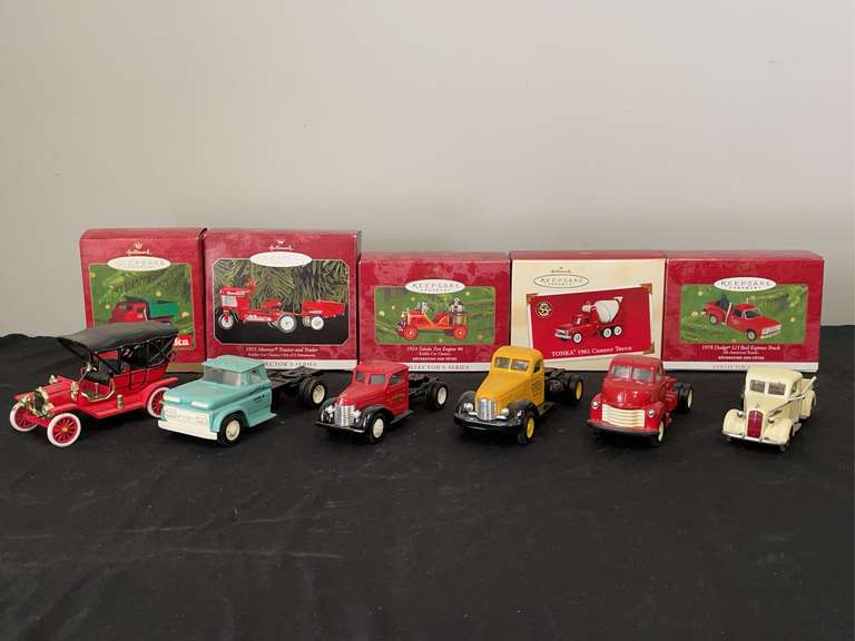 (11) Cars, Trucks, Ornaments image