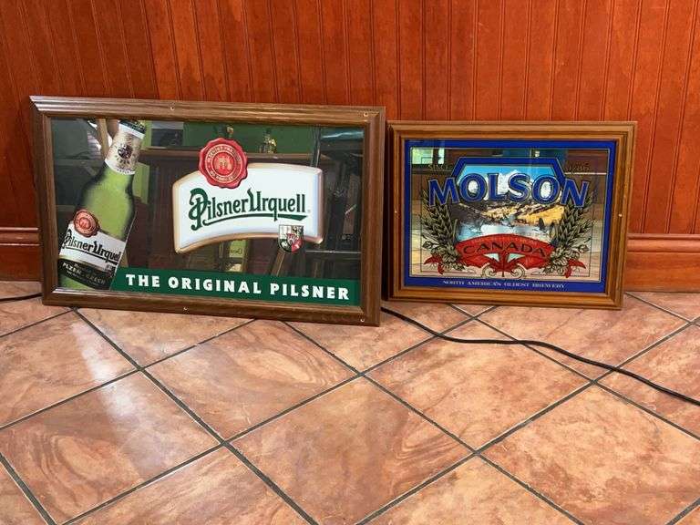 Molson& Pilsner Urquell Signs image