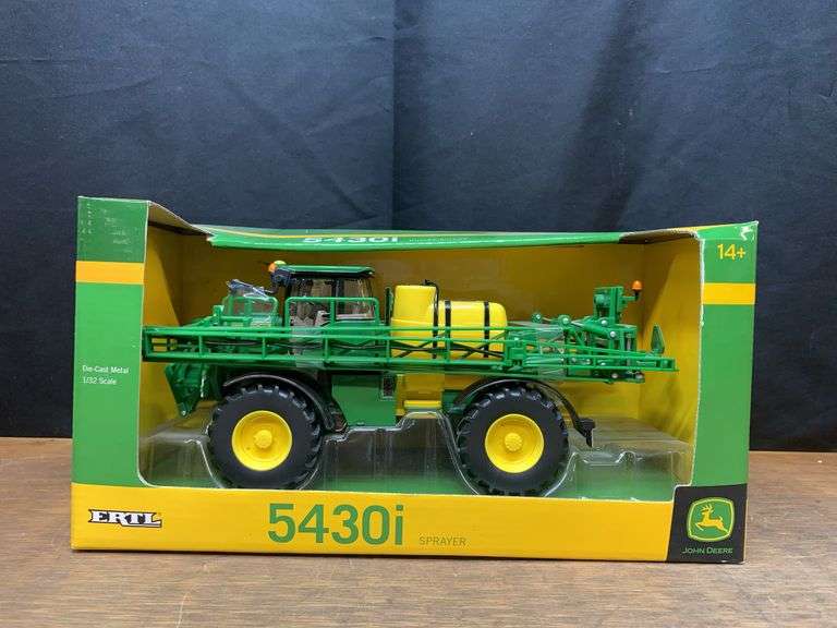 1/32 John Deere 5460I Sprayer NIB Ertl image