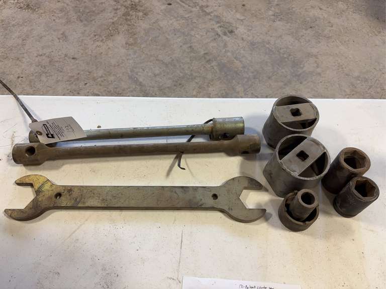 Specialty tools sockets and wrenches. image