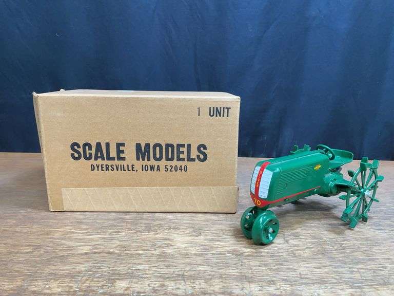 1/16 Oliver 70 NIB SM image