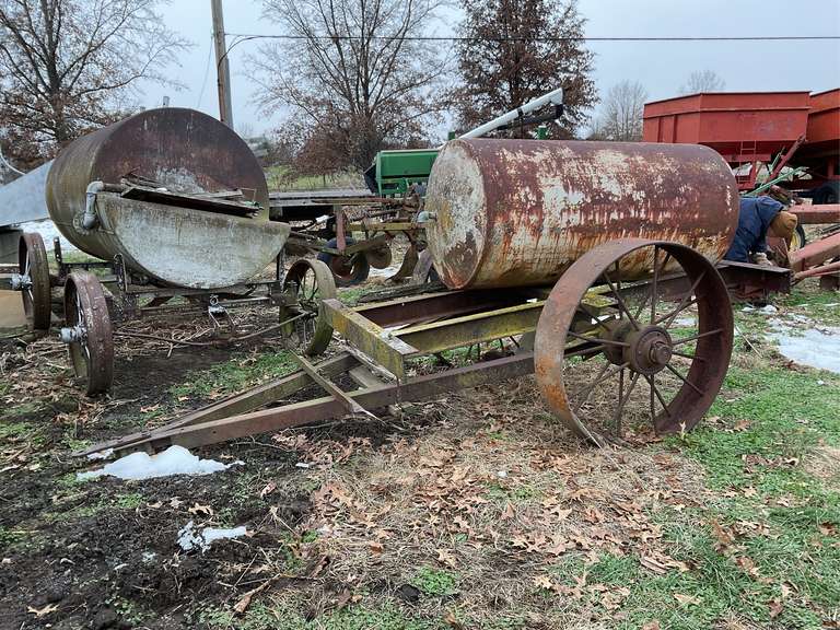 Homemade Single Axle Water Wagon image
