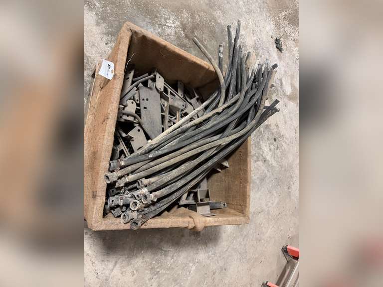 36 Huckstep Shoes and Mounting Brackets image