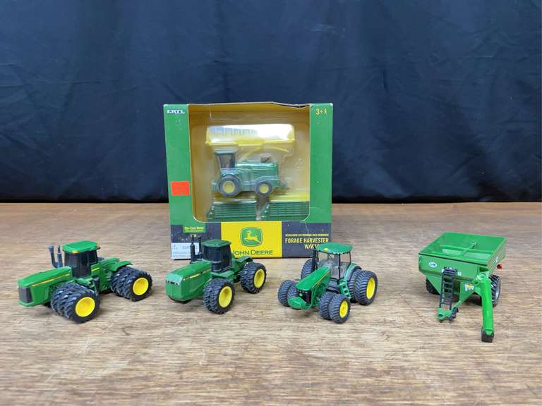 (5) 1/64 John Deere + J&M image