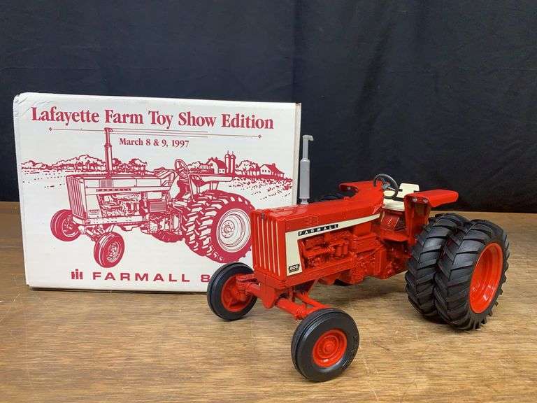 1/16 Farmall 806 1997 Lafayette NIB Ertl image