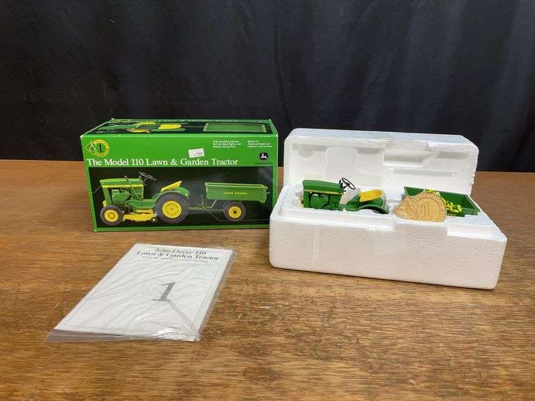 1/16 John Deere 110 L&G Set Precision NIB Ertl image