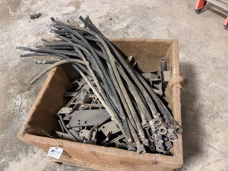 36 Huckstep Shoes and Mounting Brackets image