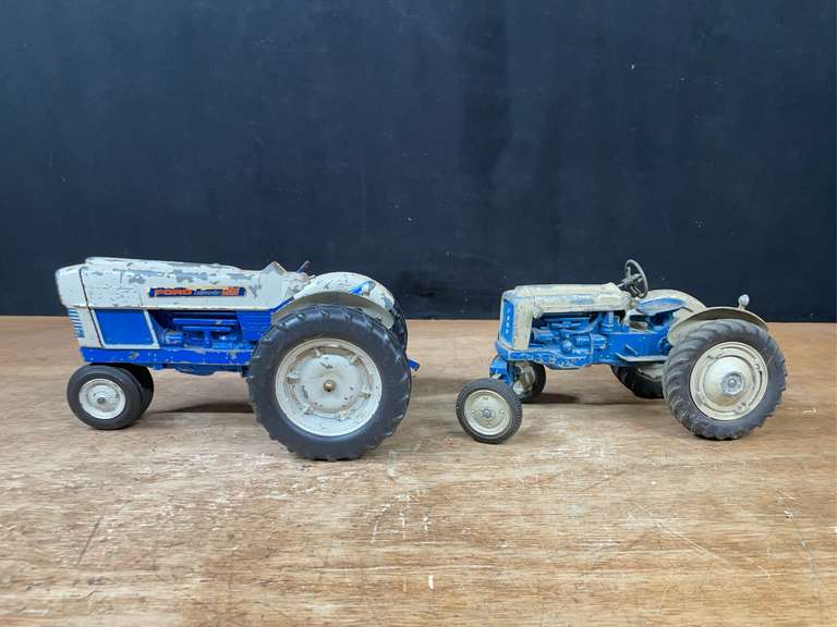 (2) 1/12 Ford 4000 + Commander 6000 Hubley image