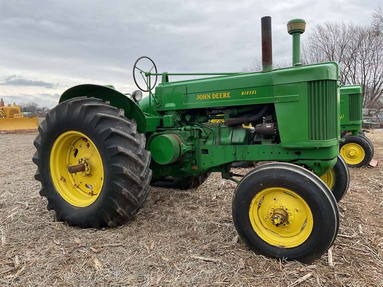 John Deere 70 Diesel Wide Front image