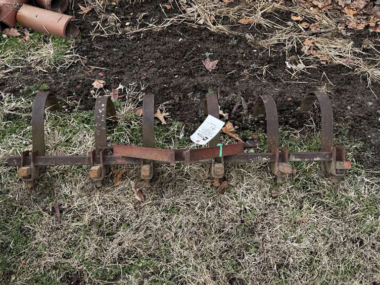 45" 6-Tine 3 Pt. Chisel Plow image