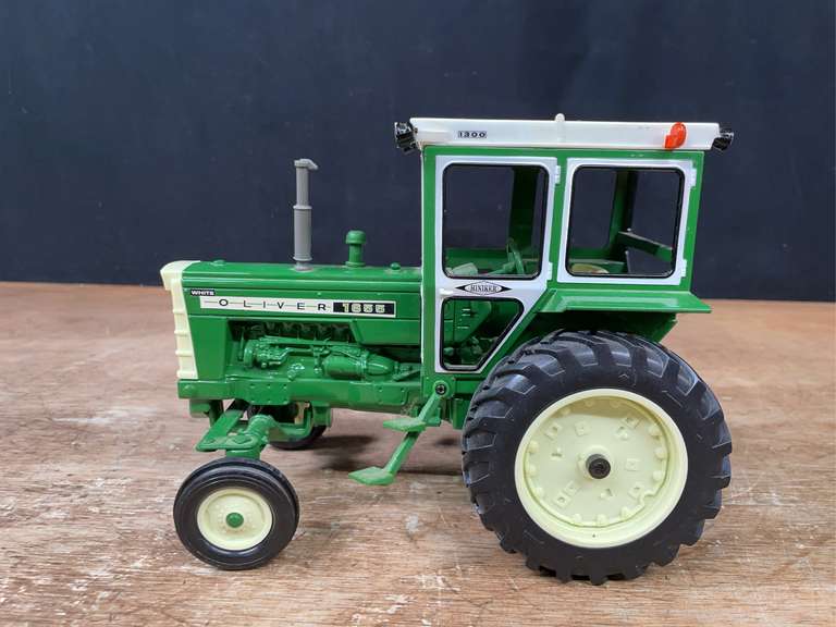 1/16 Oliver 1655 Ertl image
