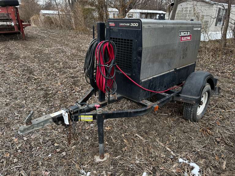 Lincoln Electric Vantage 300 Portable Generator/Welder image