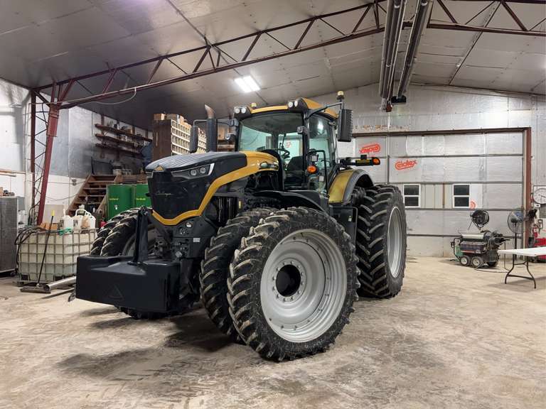 AGCO Fendt 1042 Tractor image