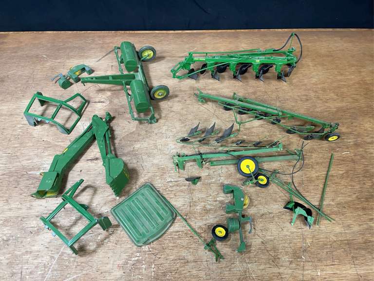 1/16 John Parts image