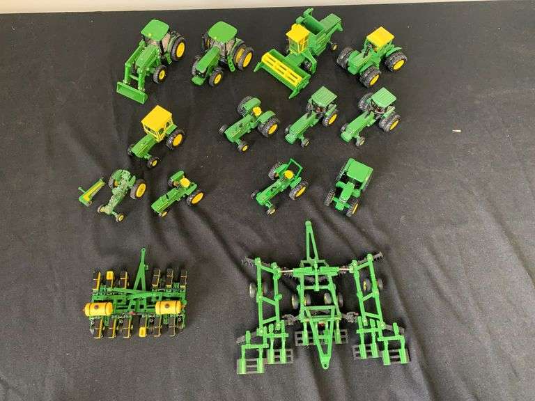 (14) 1/64 John Deere Ertl image