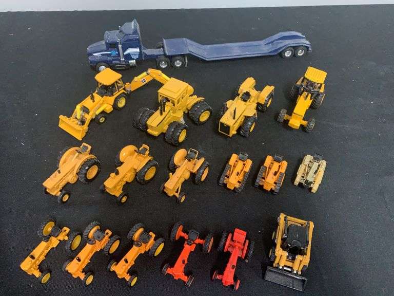 (17) 1/64 John Deere Industrial image