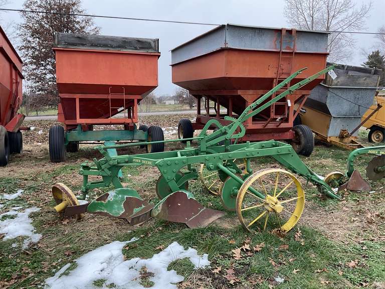 John Deere No. 44 A 2 Bottom Plow on Steel image