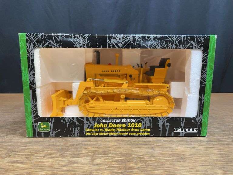 1/16 John Deere 1010 Crawler Collector NIB Ertl image