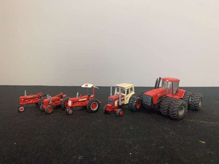 (5) 1/64 IH + Case-IH Tractors Custom image