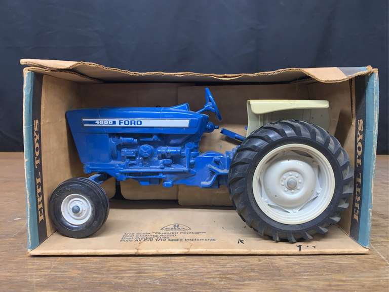 1/12 Ford 4600 NIB Ertl image
