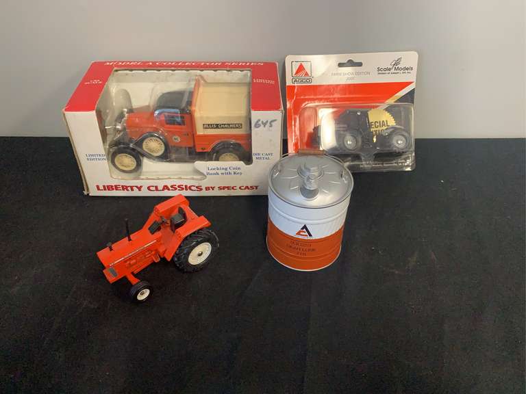 (4) AC Tractors, Truck, Can Bank image