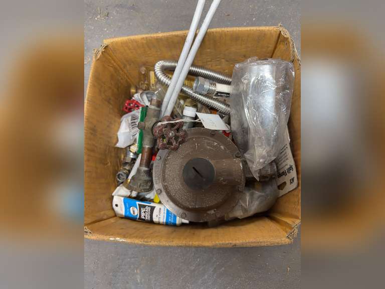 Brass Water & Gas Fittings and Valves image