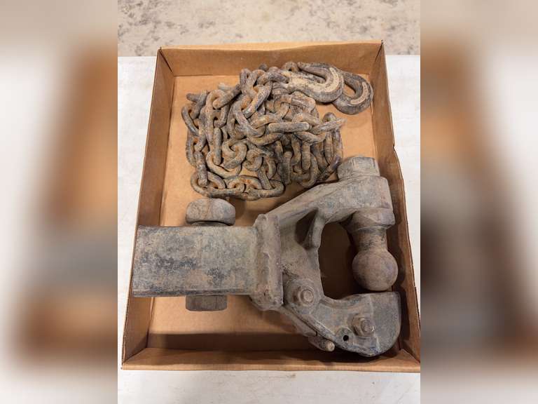 Short 3/8” Chain with Hooks & Combo Ball Hitch image