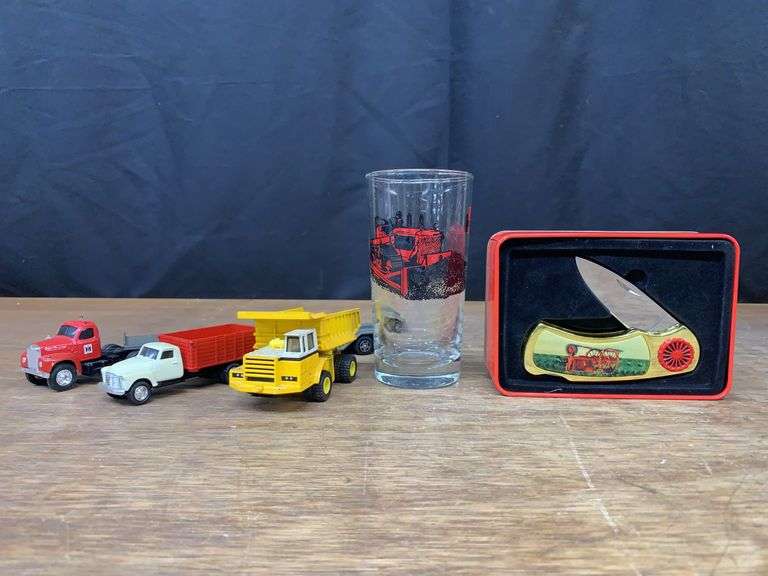(5) IH Trucks, Glass, Knife image