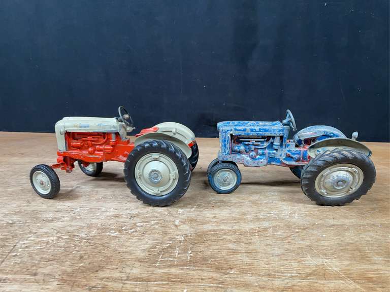 (2) 1/12 Ford 961 + 4000 Hubley image