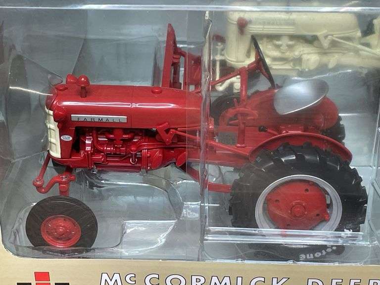 1/16 Farmall Cubs Firestone NIB SC