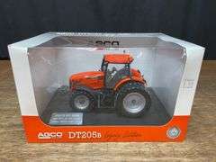 1/32 AGCO DT205B Legacy Edition NIB UH