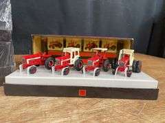 (4) 1/64 IH 66 Series Sets NIB Ertl