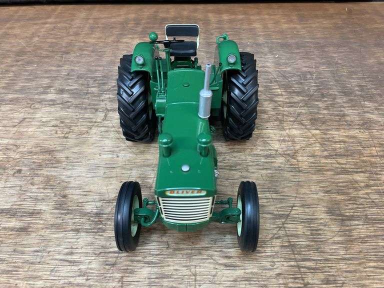 1/16 Oliver 990 SC