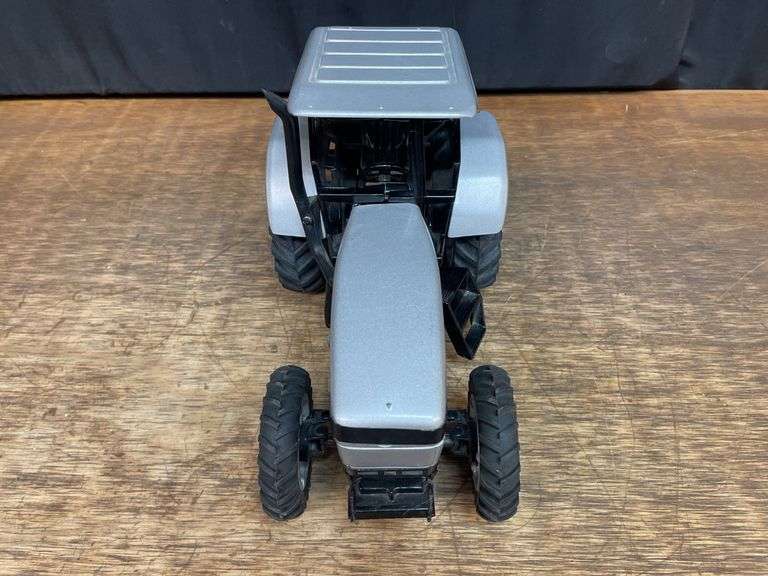 1/16 White 6195 SM