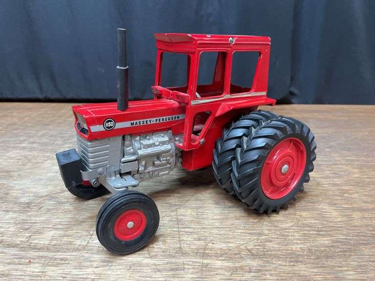 1/16 Massey Ferguson 1150 V8 Ertl