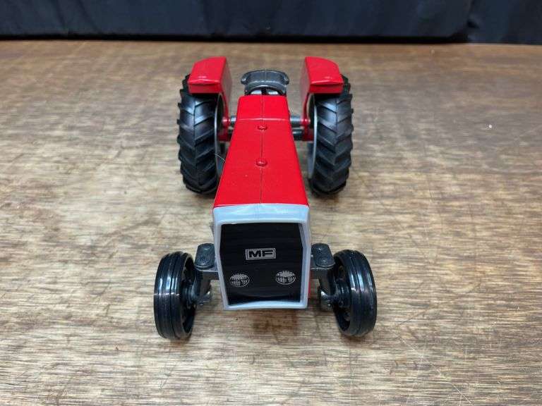 1/16 Massey Ferguson 270 1983 Phoenix Ertl