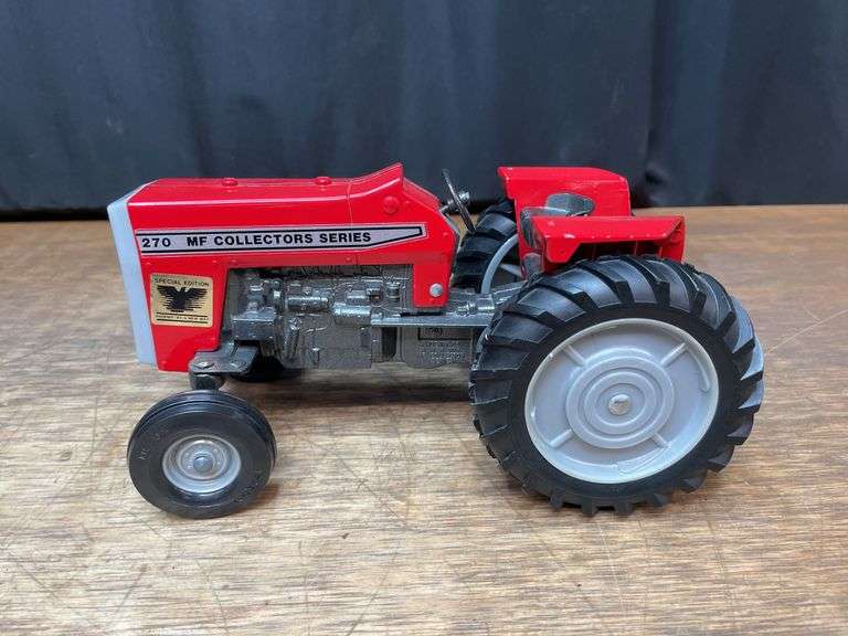 1/16 Massey Ferguson 270 1983 Phoenix Ertl
