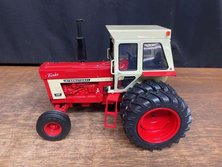 1/16 IH 1466 Dealer Ertl