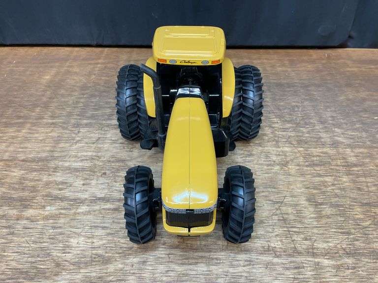 1/16 Challenger MT665B SM
