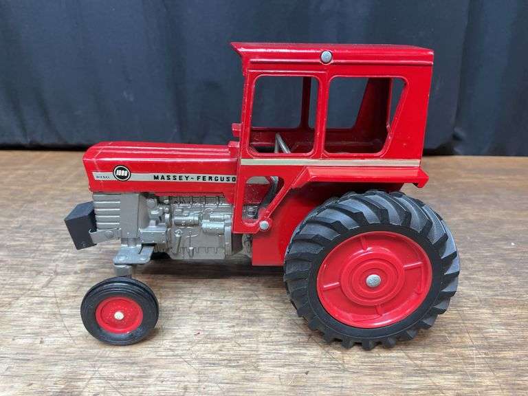 1/16 Massey Ferguson 1080 Ertl