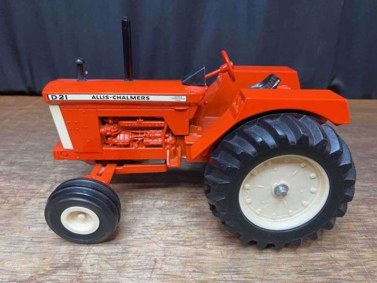 1/16 AC D21 Ertl