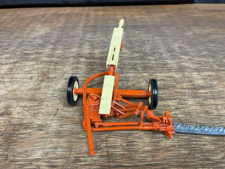 1/16 New Idea Sickle Mower SC